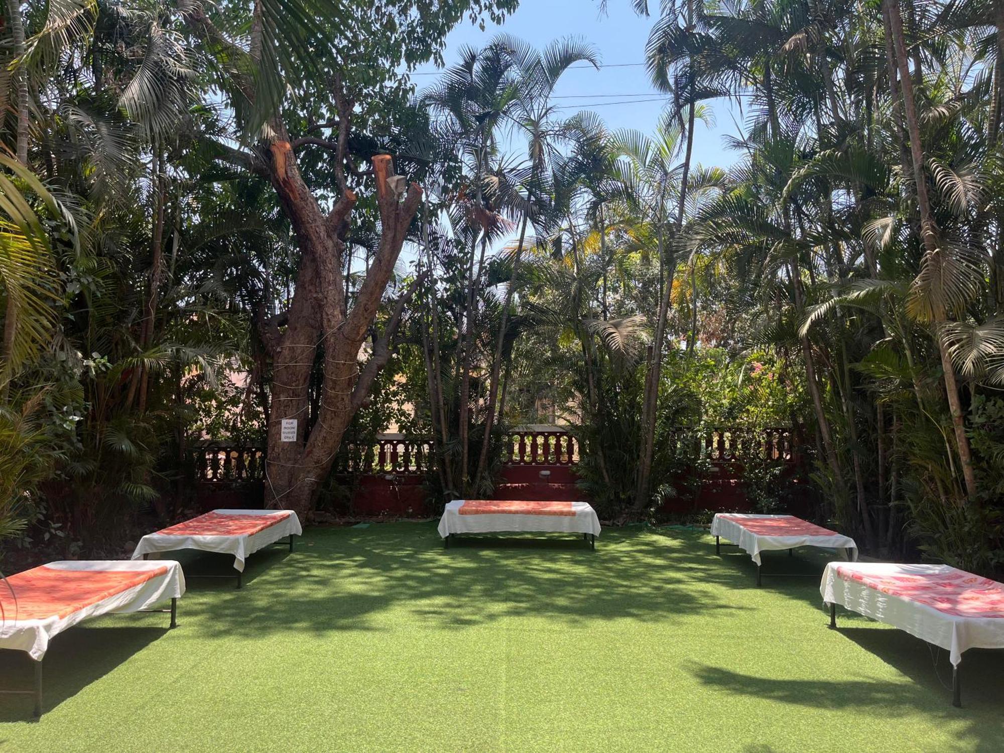 Girivihar Holiday Club - Pure Veg Lonavala Buitenkant foto